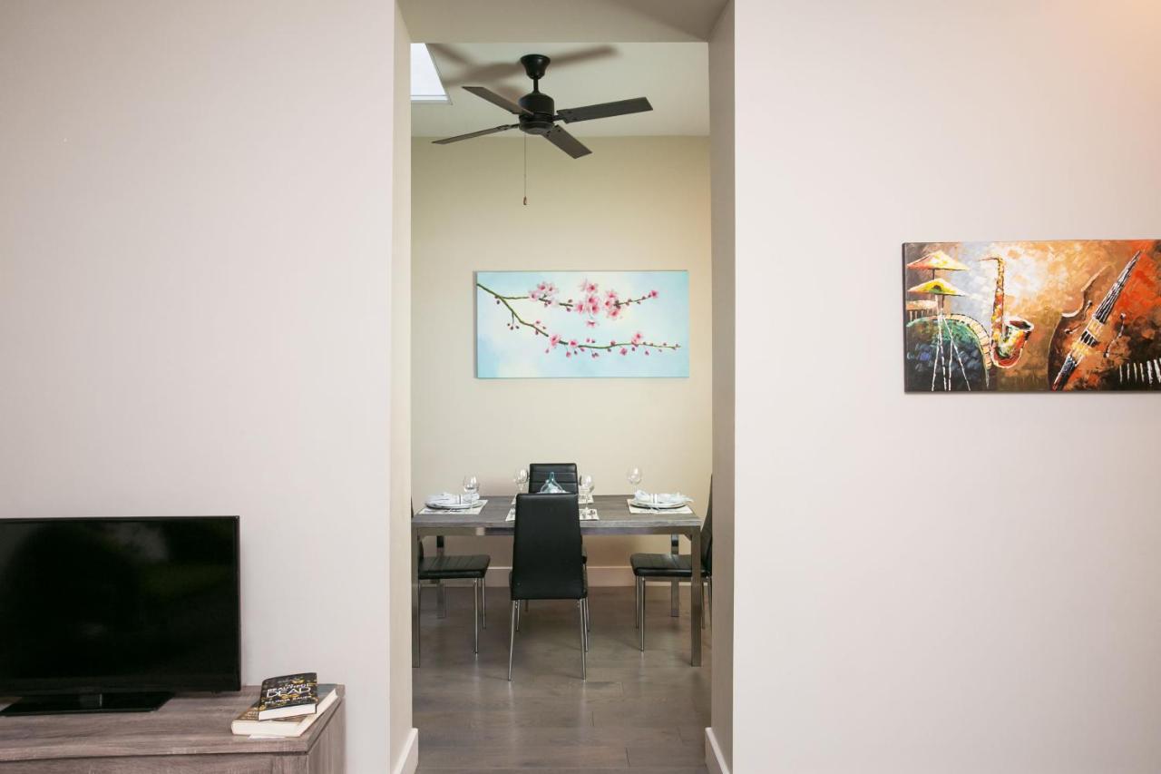 Apartment Stay Alfred On North Carondelet Street
